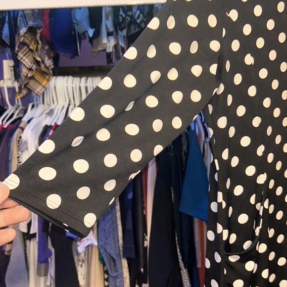 NWOT Northern Reflections Black and white polka dot shirt w/ pockets long length - Picture 6 of 7